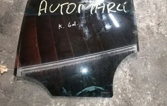 Opel Mokka X Rear door window glass 95276487
