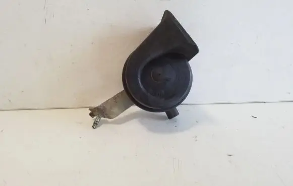 BMW X3 E83 Horn signal 3881157