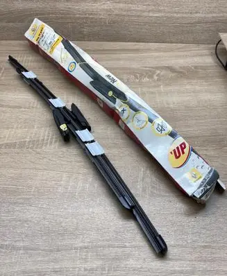 Renault Megane II Windshield/front glass wiper blade 7711421438