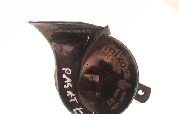 Volkswagen Golf IV Horn signal 00884