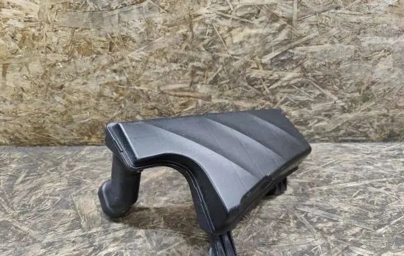 Mitsubishi Grandis Intake resonator 