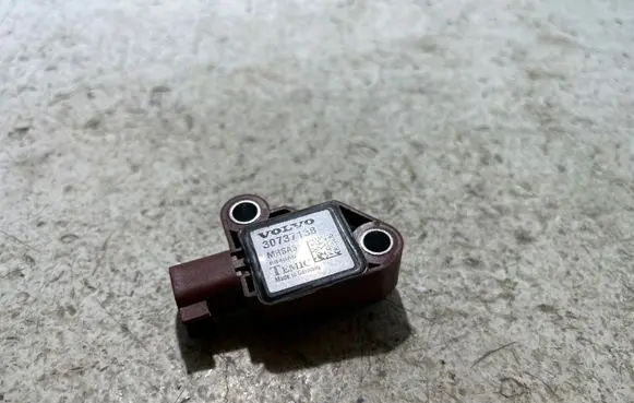 Volvo V50 Airbag deployment crash/impact sensor 8840A6 30737138 MRSA5