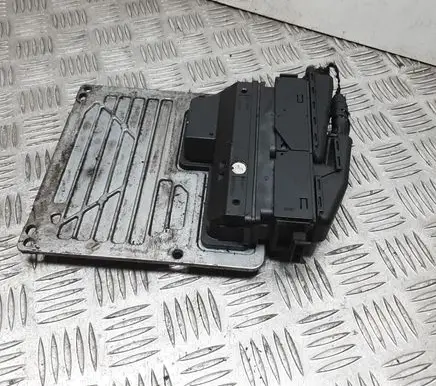 Mercedes-Benz E W211 Engine control unit/module A2711535679 FD03W07 657737705