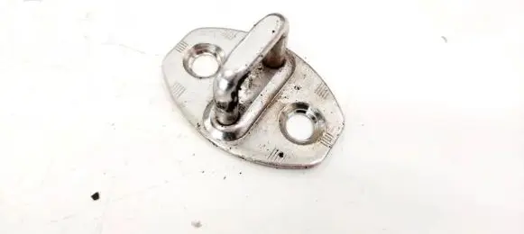 Volkswagen PASSAT B5 Front door lock loop/hook striker 3B0837033D