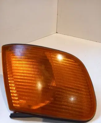Audi 100 S4 C4 Front indicator light 137984