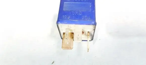 Audi A6 S6 C4 4A Other relay 8a0951253 899587