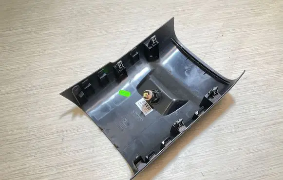 Volvo XC90 Cigarette lighter trim rear 31377371