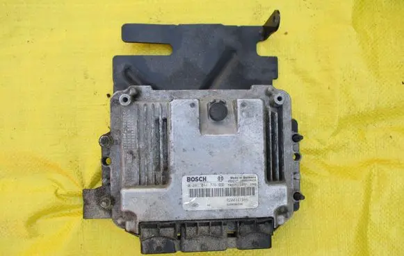 Renault Scenic II - Grand scenic II Engine control unit/module 0281011776
