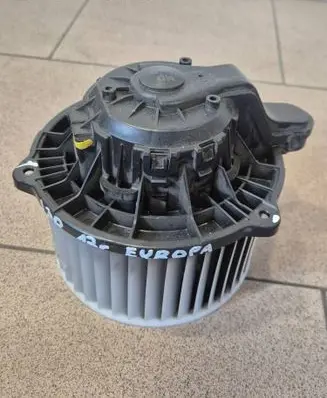 Hyundai i30 Heater fan/blower F00S3B2474 121027093810