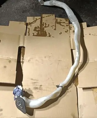 BMW 7 F01 F02 F03 F04 Window washer liquid tank fill tube 11868015