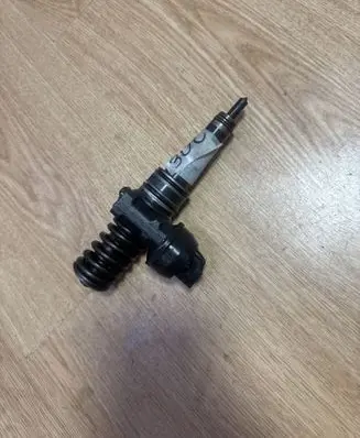 Audi A4 S4 B7 8E 8H Fuel injector 0414720229 038130073BJ