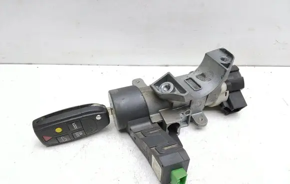 Volvo V70 Ignition lock 8621509 8626557