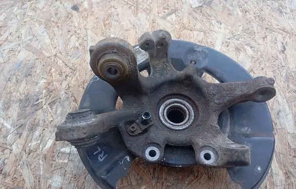 BMW 1 E81 E87 Rear wheel hub spindle/knuckle Z1320767 000018933