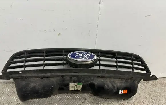 Ford Focus Front bumper upper radiator grill 8M518200