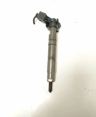 Mercedes-Benz C W204 Fuel injector A6420701387