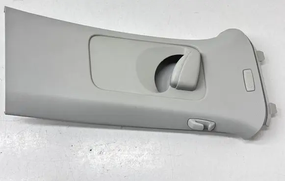 Volkswagen PASSAT B8 USA (B) pillar trim (top) 561867244A 2282018 6VU0746256S