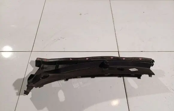 Mazda 3 II Wiper trim BBM4507S1