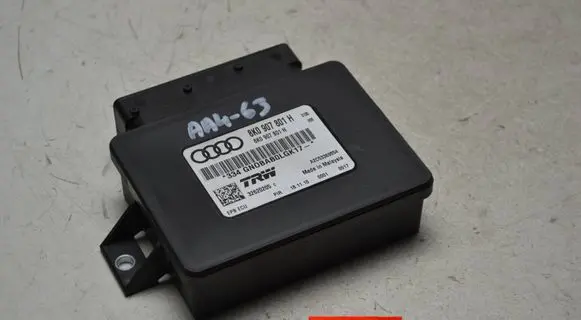 Audi A4 S4 B8 8K Hand brake control module 8K0907801H 32620205C A2C53369554