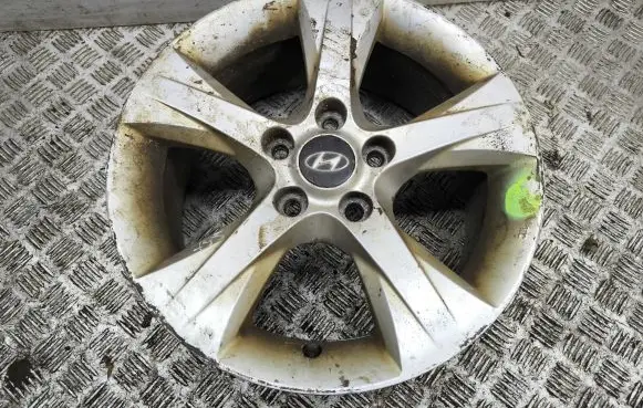 Hyundai i40 R16 alloy rim 