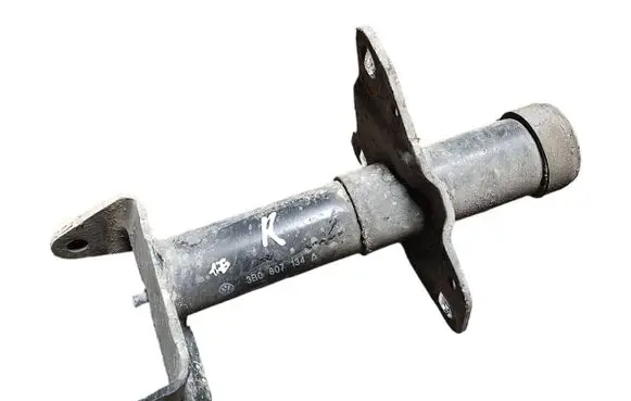 Volkswagen PASSAT B5 Front bumper shock/impact absorber 3B0807134A 02310028