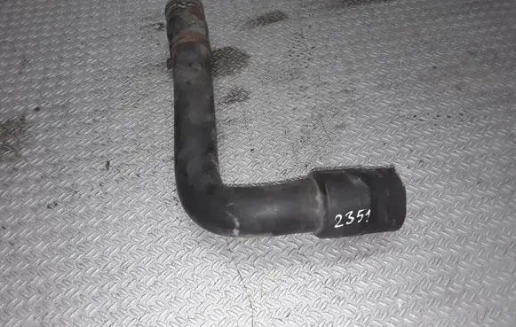 Volkswagen PASSAT B5.5 Engine coolant pipe/hose