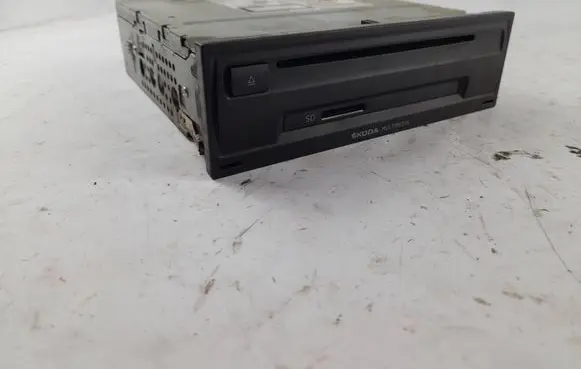 Skoda Octavia Mk3 (5E) CD/DVD changer 5E0035820A