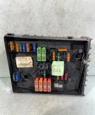 Volkswagen Jetta V Fuse module 1k0937125a 017183071