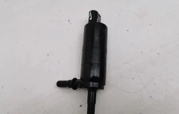 BMW 5 F10 F11 Headlight washer pump 721779202