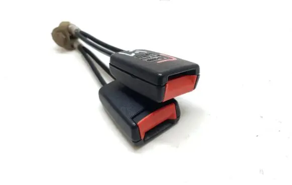Seat Toledo II (1M) Rear seatbelt buckle 1J0857488