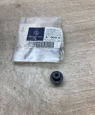 Mercedes-Benz CLA C117 X117 W117 Other body part 0009904962