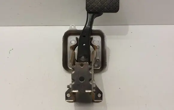 Volkswagen Touran I Brake pedal 1T1723057Q