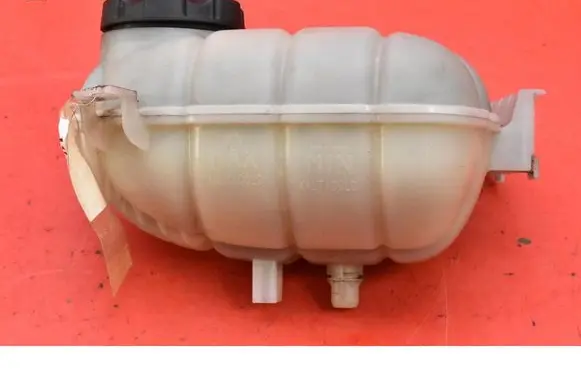 BMW 7 F01 F02 F03 F04 Coolant expansion tank/reservoir 7609468