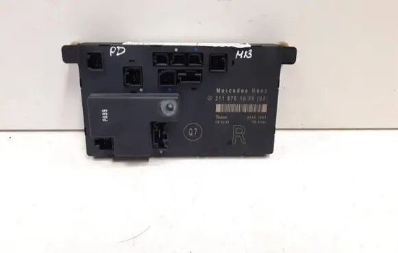 Mercedes-Benz E W211 Door control unit/module 2118701026 00401605