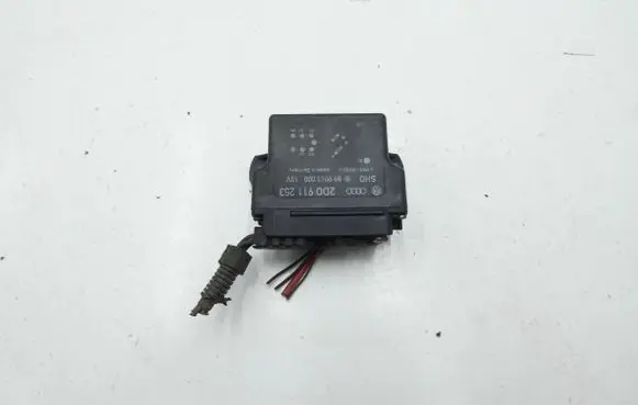 Volkswagen II LT Glow plug pre-heat relay 2D0911253 899063000