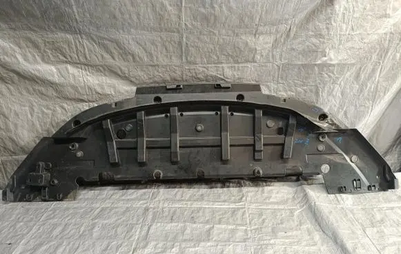 Renault Zoe Front bumper skid plate/under tray 622353764R