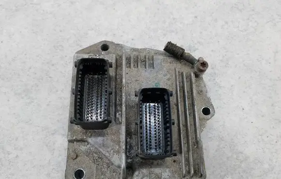 Opel Zafira B Engine control unit/module ECU 55561172