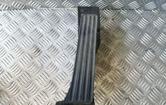 BMW 5 E60 E61 Accelerator throttle pedal 6772645 35426772645