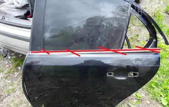 Cadillac BLS Rear door