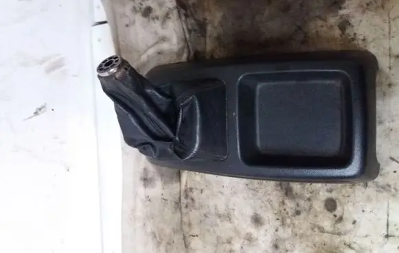 Toyota Avensis Verso Gear shifter surround trim plastic 5884244010