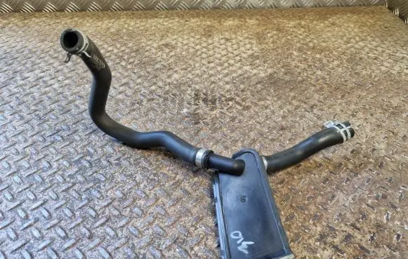 Engine coolant pipe/hose