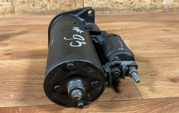Opel Insignia A Starter motor 1005831290