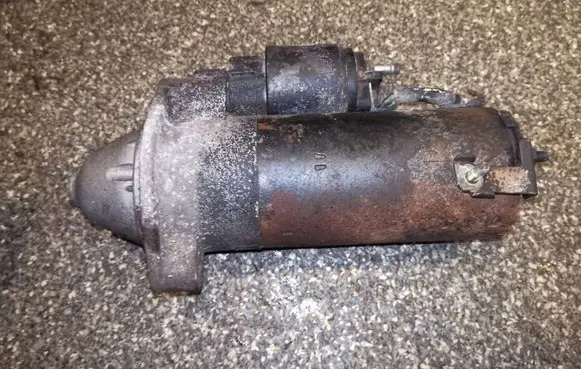 Volkswagen PASSAT B5 Starter motor 068911024GX