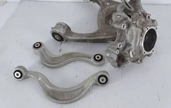 Audi E-tron GT Rear upper control arm/wishbone 9J1505375A 971505435J