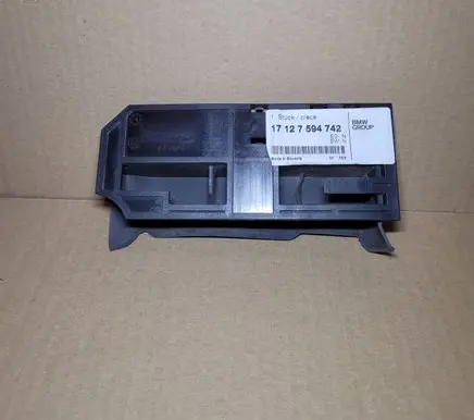 BMW 5 F10 F11 Radiator mount bracket 17127594742