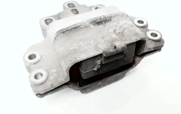 Volkswagen Touran I Engine mount bracket 1K0199555D