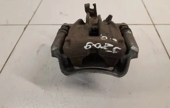 Renault Trafic III (X82) Rear brake caliper NOCODE