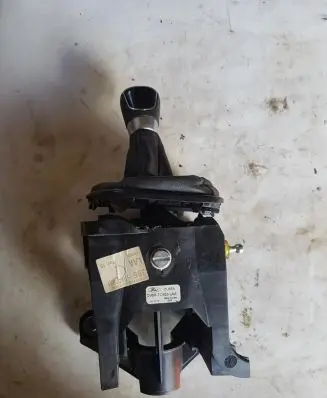 Ford Connect Gear selector/shifter in gearbox DV6R-7C543-LAA