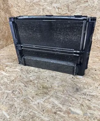 BMW 3 E90 E91 Coolant radiator 7827887