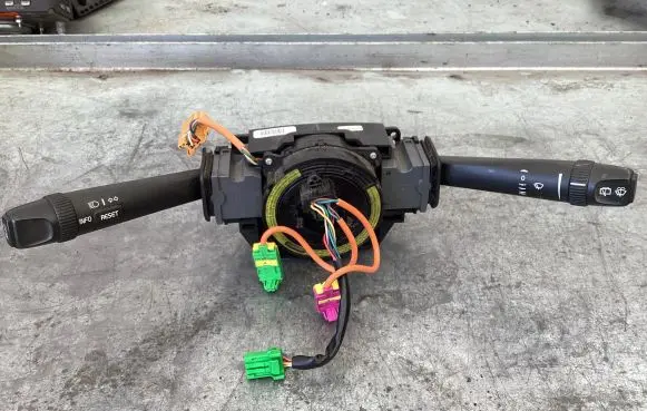 Volvo XC90 Wiper control stalk 30658614 D3M0173A