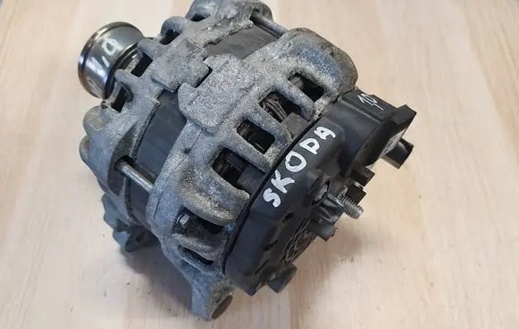 Skoda Fabia Mk3 (NJ) Generator/alternator 04E903015A